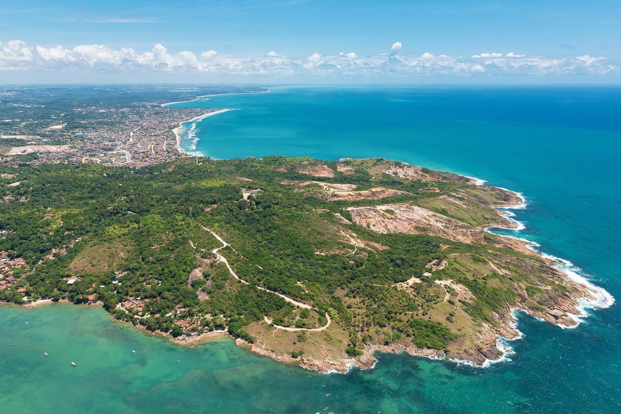 Sheraton Reserva Do Paiva Cabo de Santo Agostinho Kültér fotó Aerial view of Cabo Branco